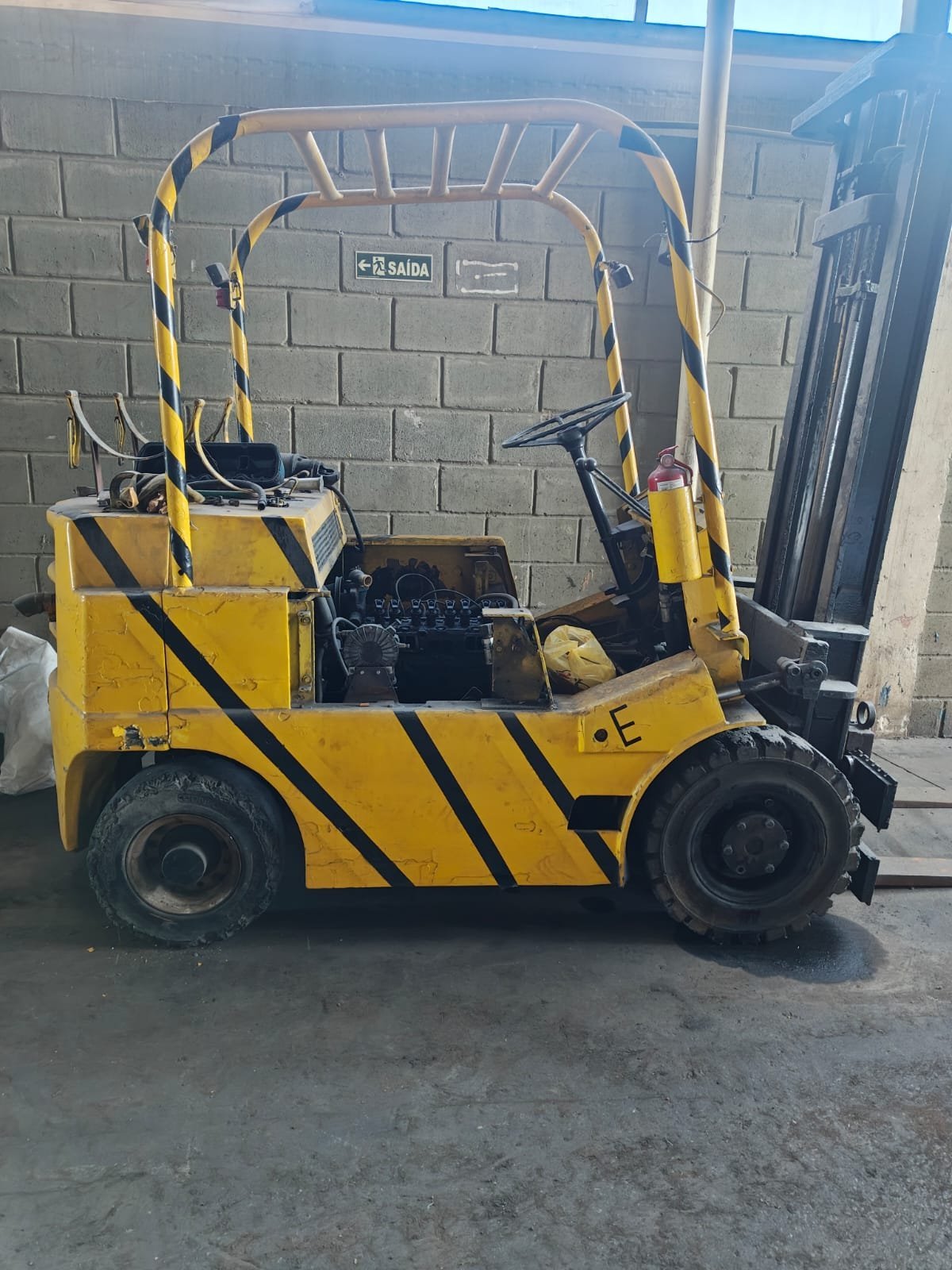 Empilhadeira Motor 4cv — foto 1