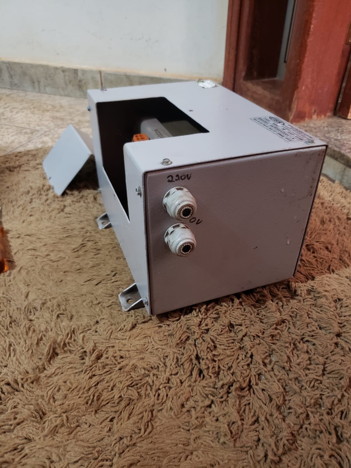 Transformador Trifásico 3KVA 440V/380V/220V — foto 1