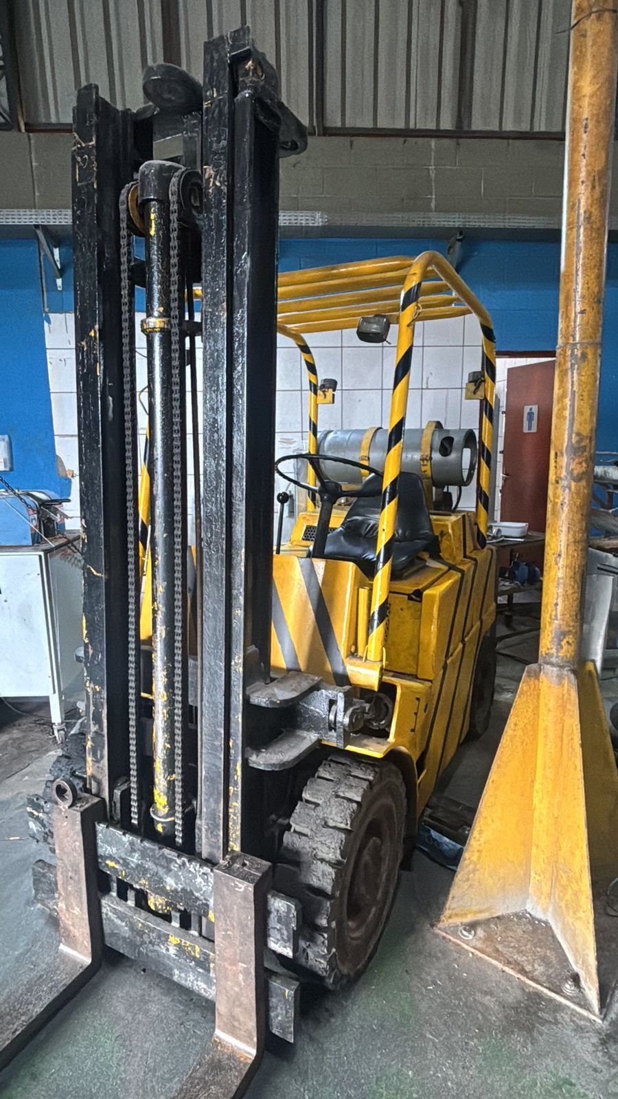 Empilhadeira 2.5 toneladas — foto 2