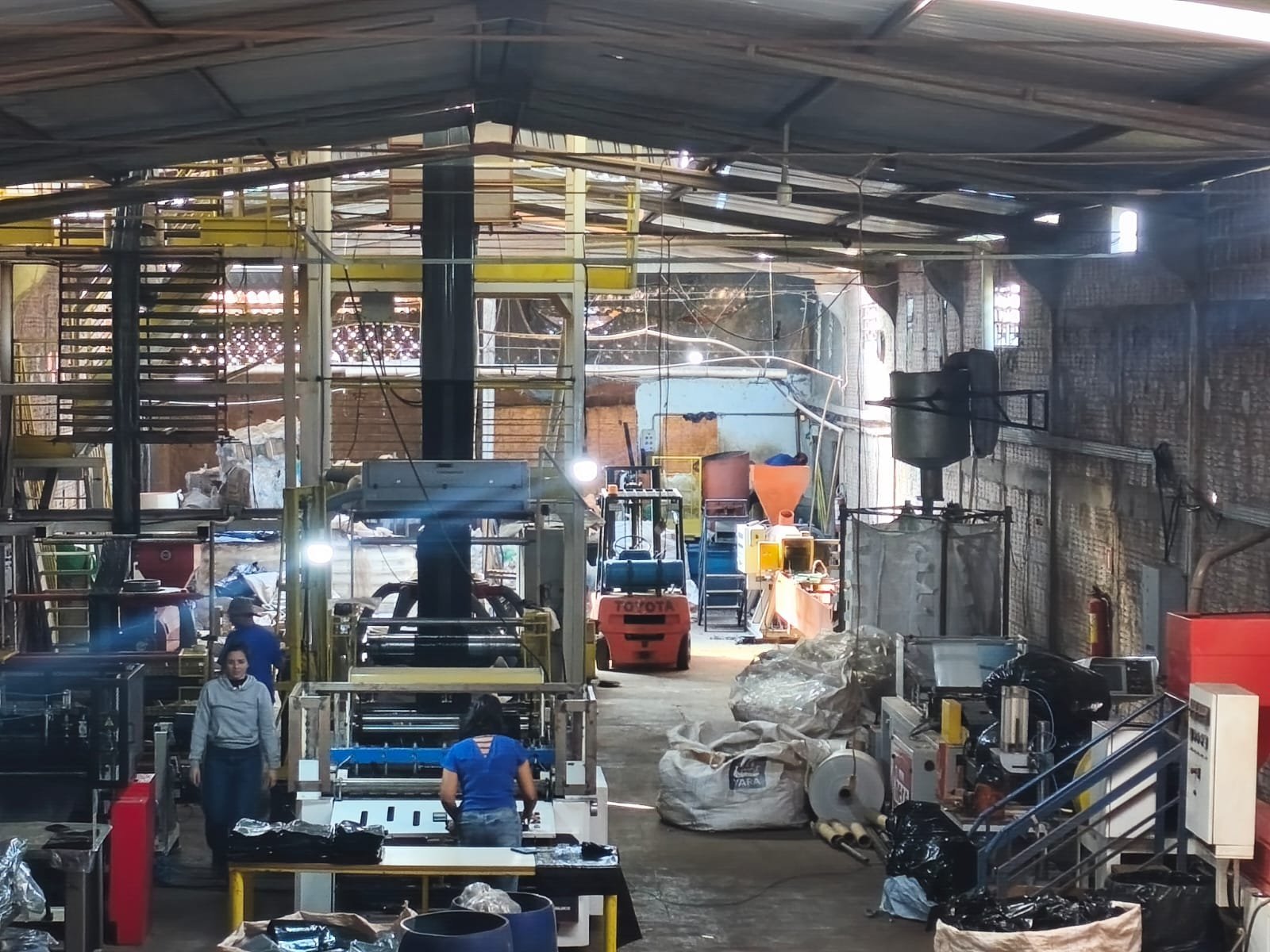 Empresa de Filme e Mangueira — foto 2
