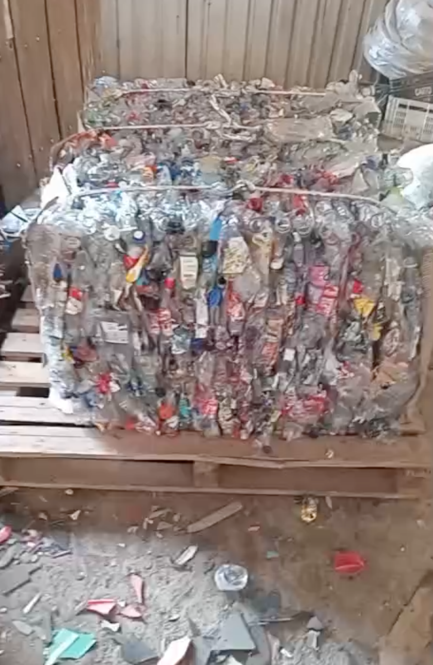 Prensa Para Fardo de PET 150 Kg e Papelão de 300 Kg — foto 1