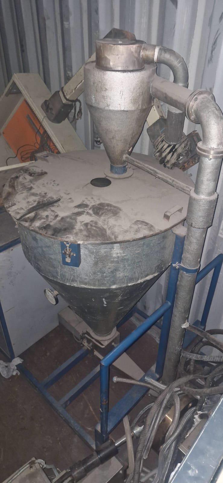 Secador de material — foto 3