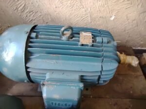 Motor de 25 CV Marca Weg — foto 1