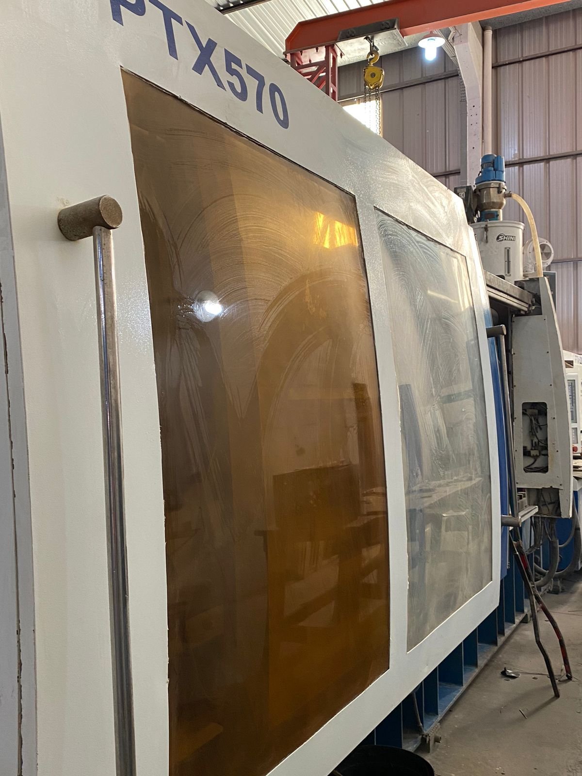 Injetora PTX 570 Ton Injeta Peças Grandes de PVC — foto 6
