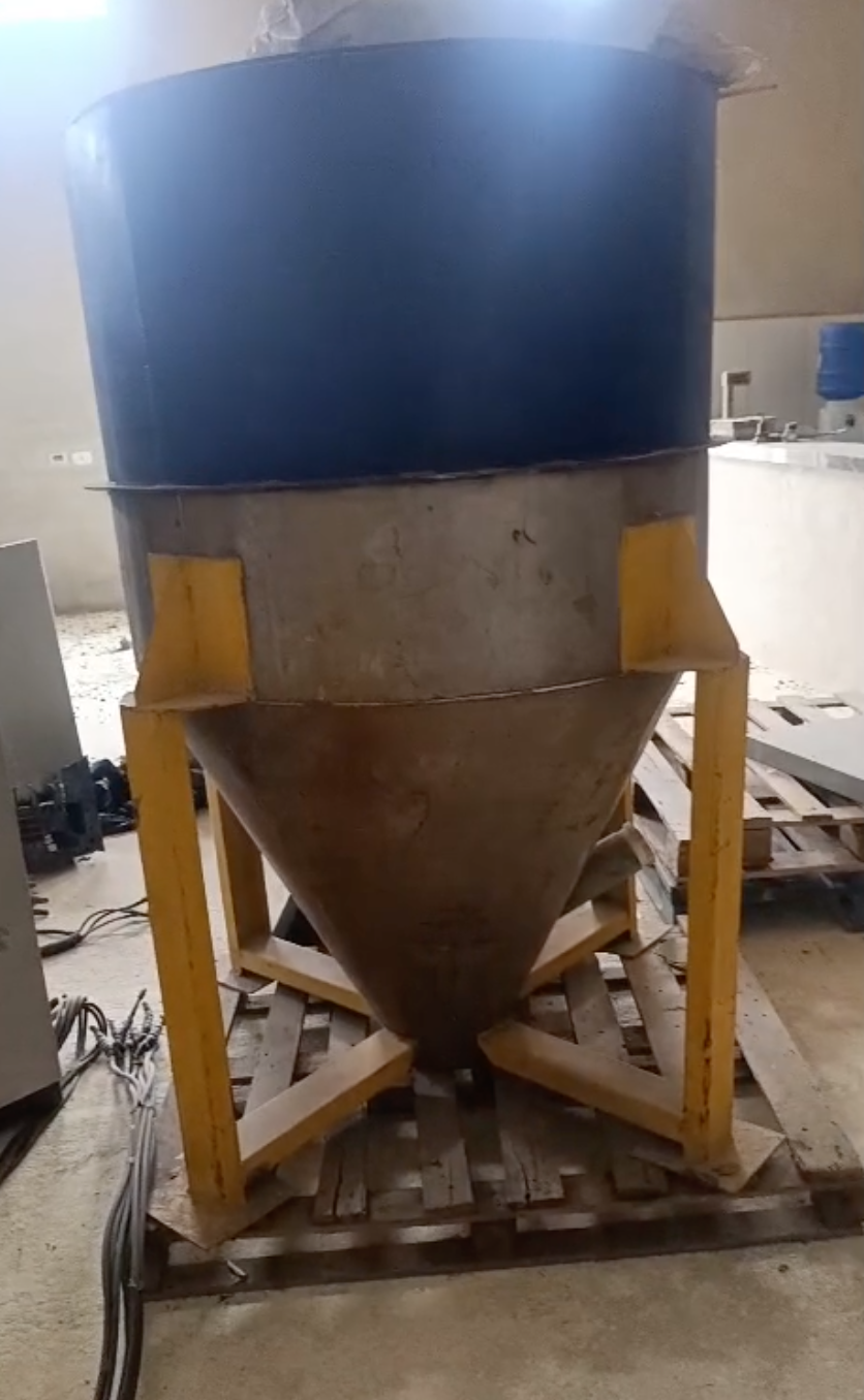 Silo Armazenador 1000 kg — foto 1